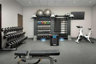 hampton inn and suites lexington columbia