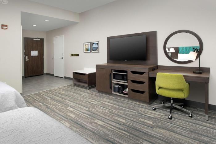 hampton inn and suites lexington columbia