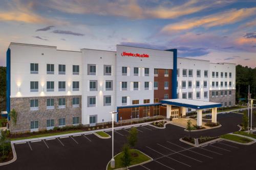 hampton inn and suites lexington columbia