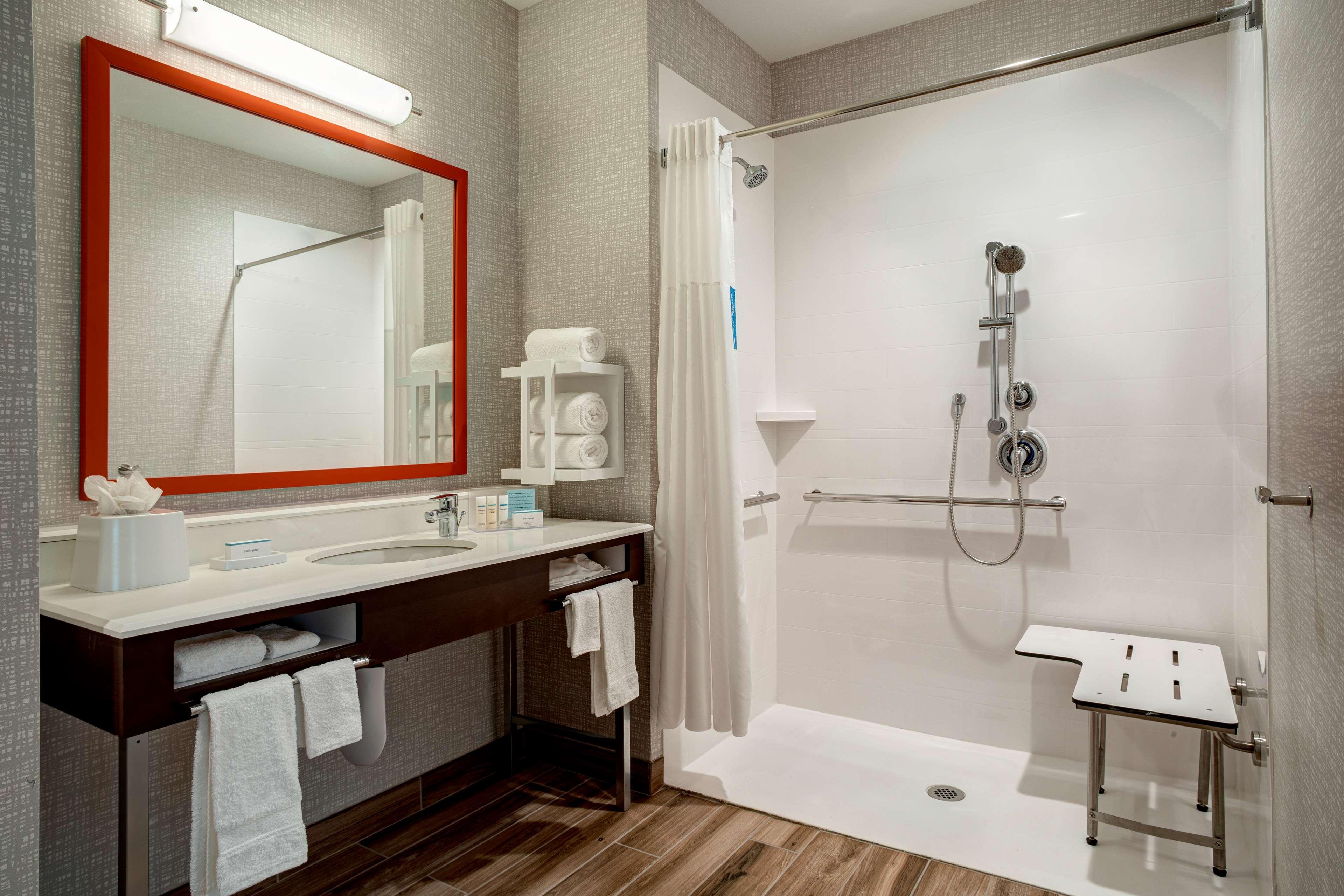 hampton inn and suites indio