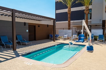 Candlewood Suites Las Vegas - E Tropicana, An Ihg Hotel,Paradise>>Las Vegas,2.5 star