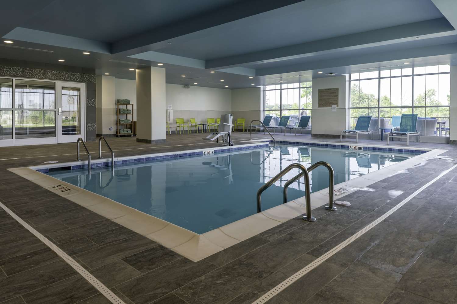 hilton garden inn fort wayne north