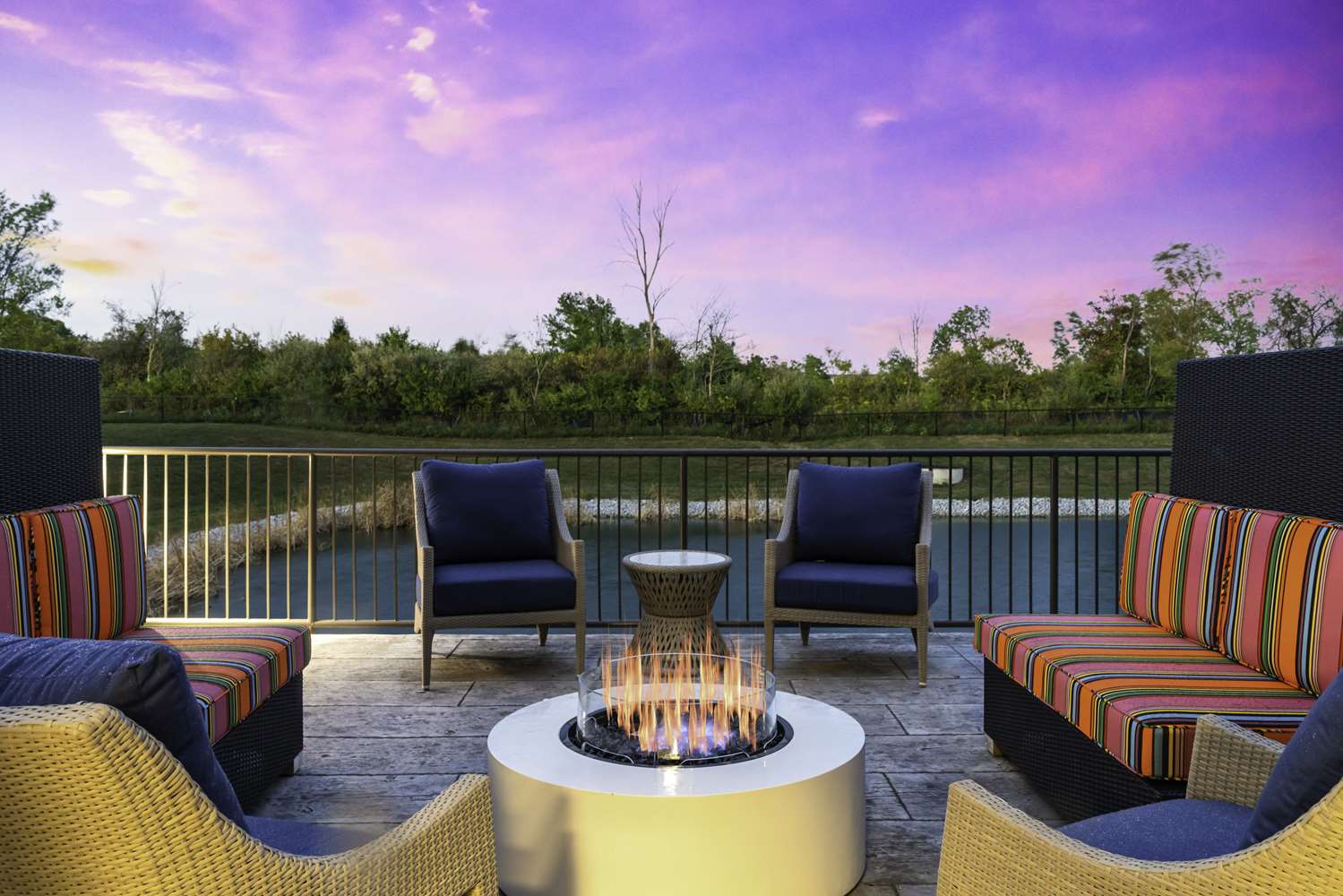 hilton garden inn fort wayne north
