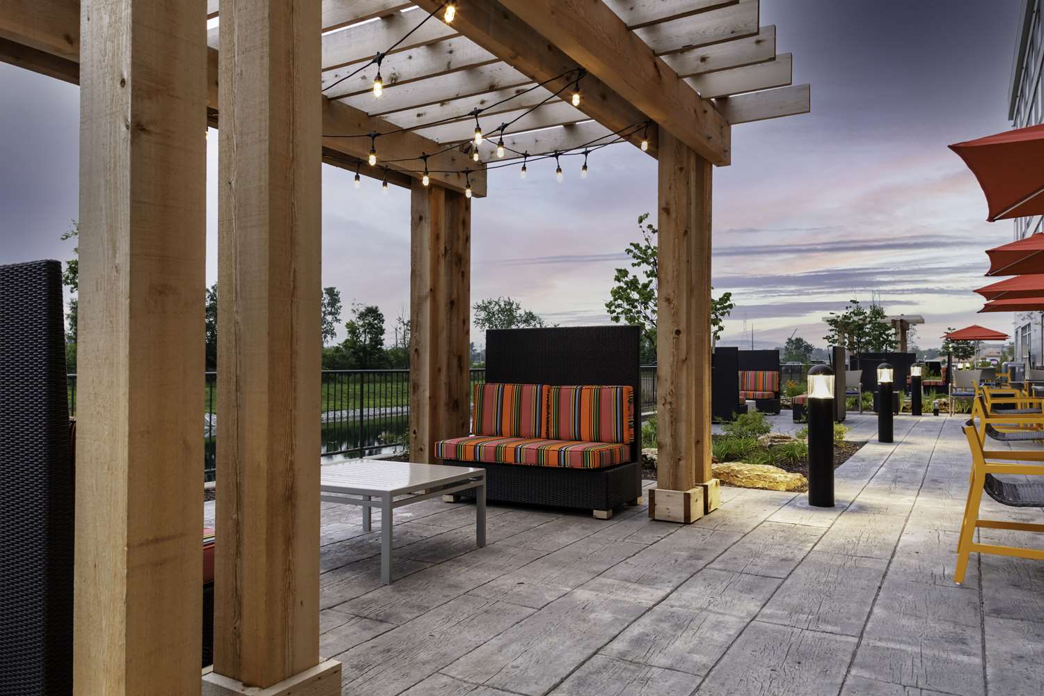 hilton garden inn fort wayne north