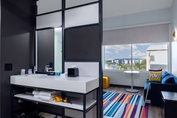aloft orlando lake buena vista
