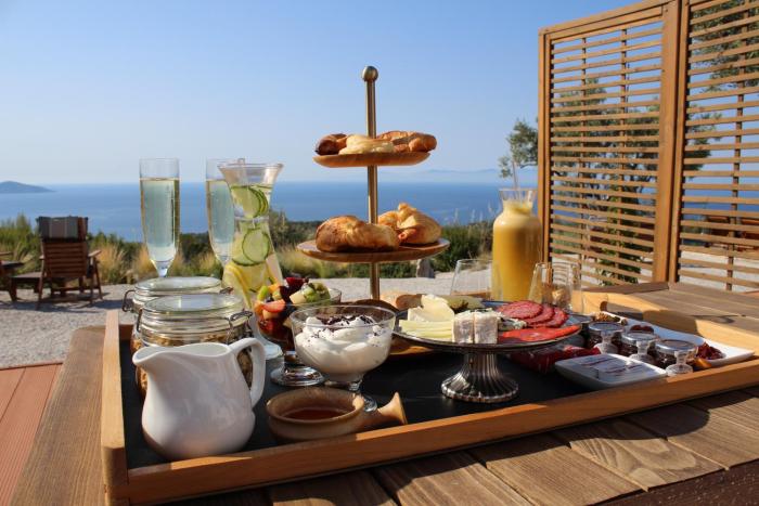 the infinity 180 luxury suites adults only