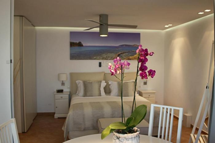 the infinity 180 luxury suites adults only