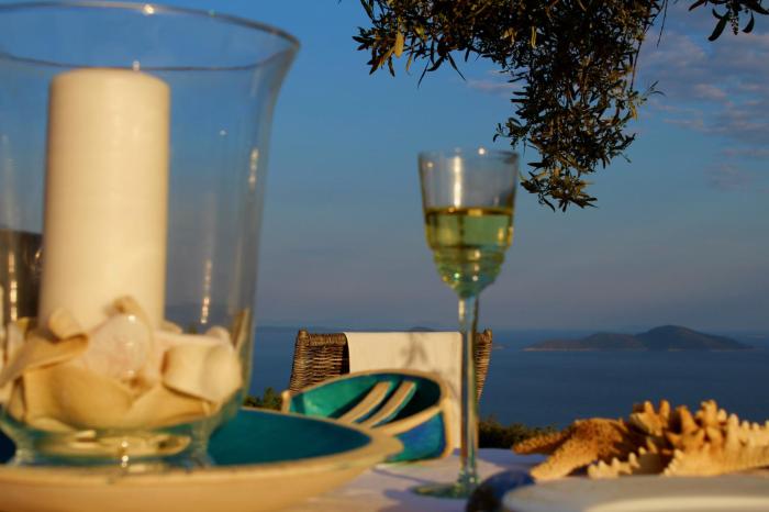 the infinity 180 luxury suites adults only