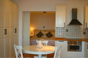 the infinity 180 luxury suites adults only