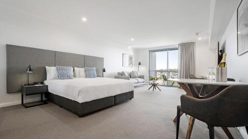 oaks toowoomba hotel