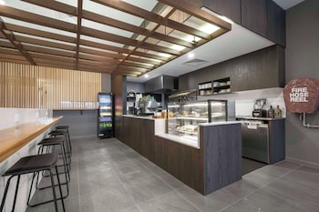 oaks toowoomba hotel