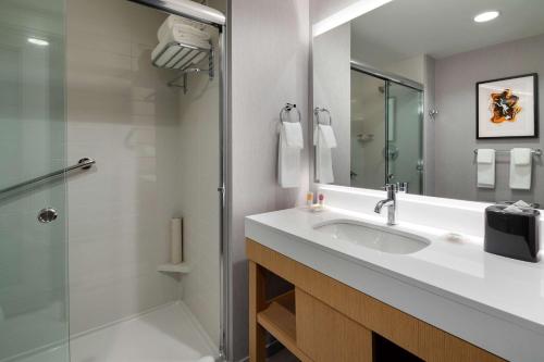 hyatt place boston seaport district