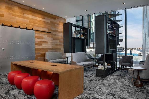hyatt place boston seaport district