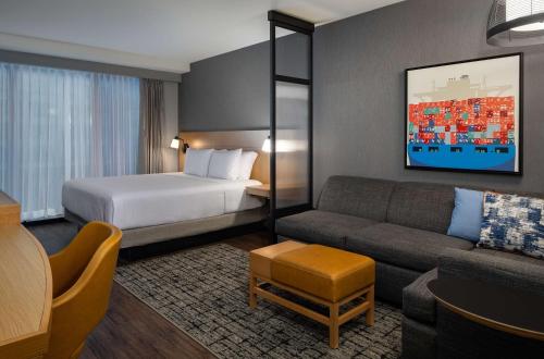 hyatt place boston seaport district