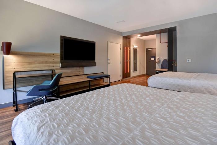 tru by hilton auburn
