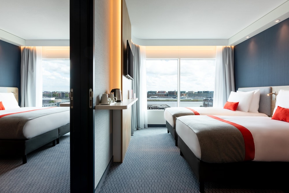holiday inn express amsterdam north riverside an ihg hotel