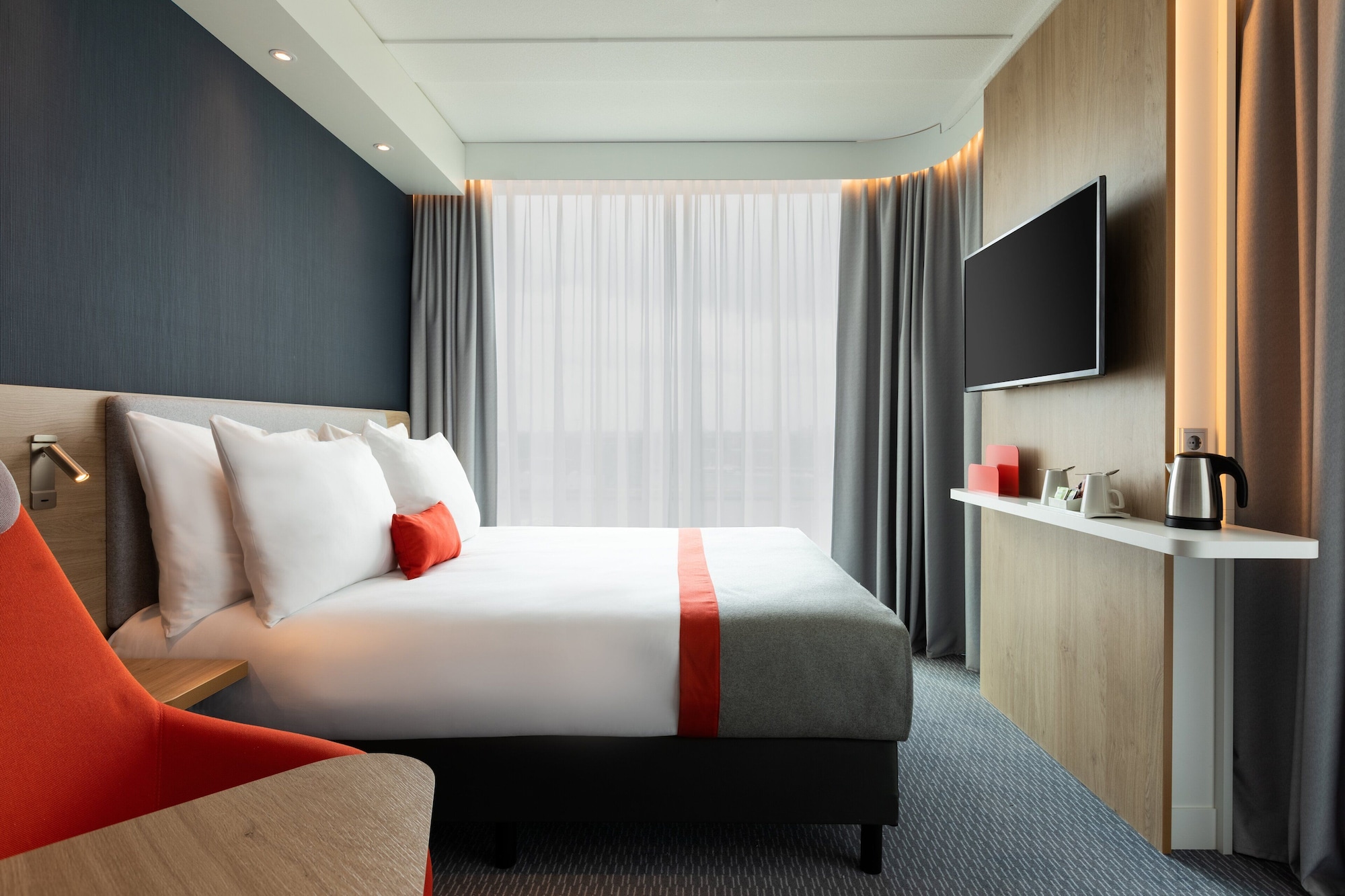 holiday inn express amsterdam north riverside an ihg hotel