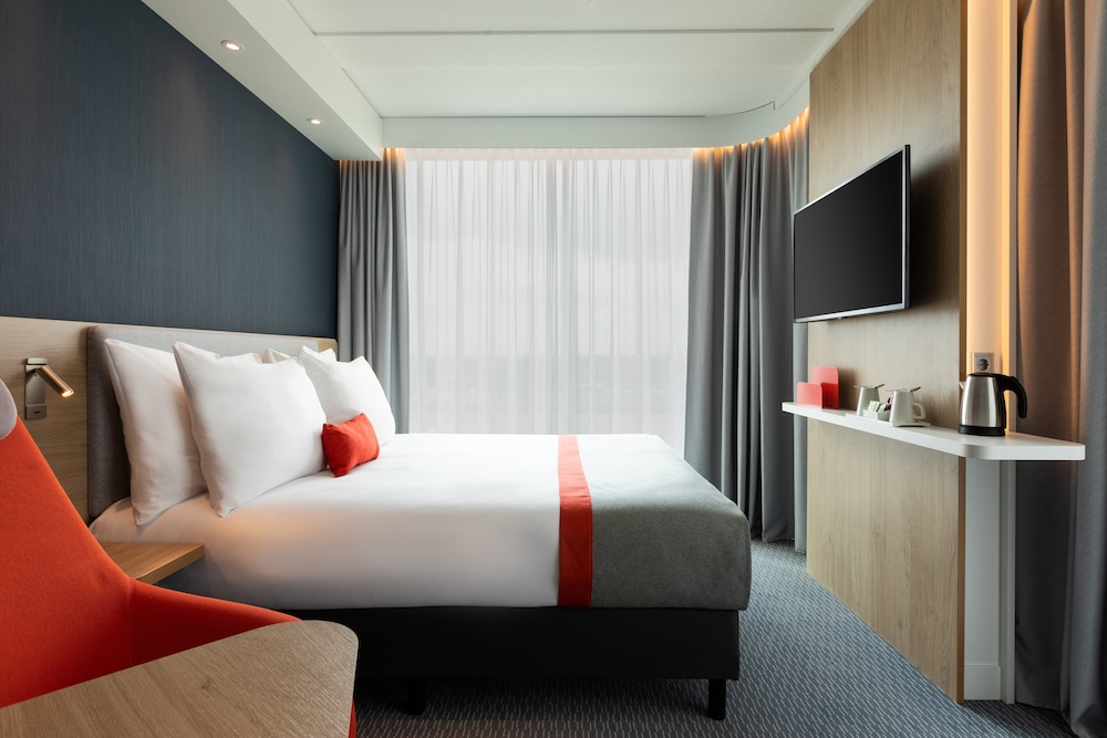 holiday inn express amsterdam north riverside an ihg hotel