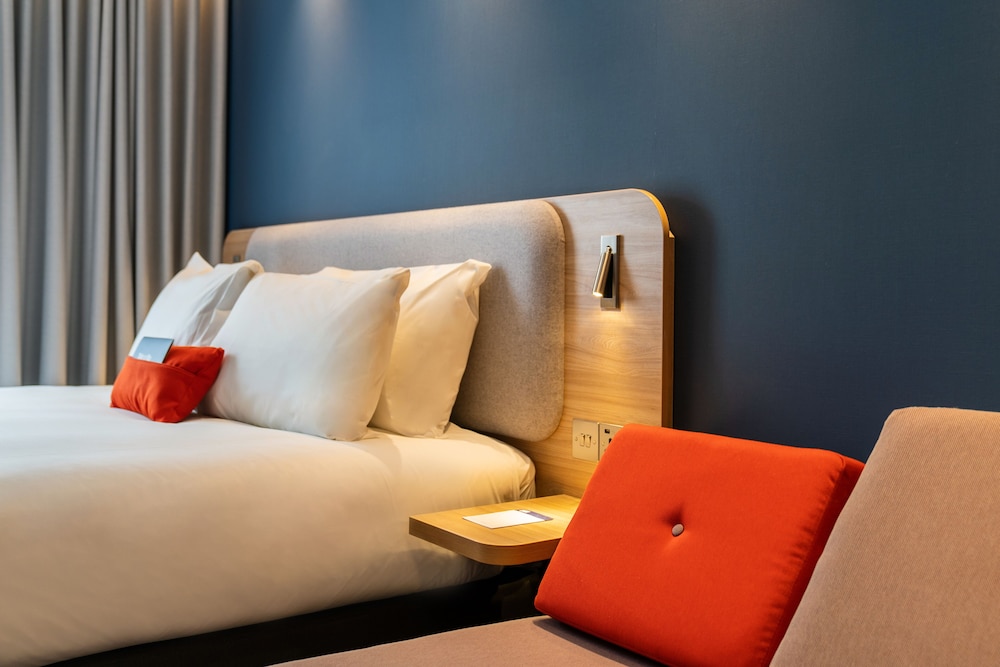 holiday inn express amsterdam north riverside an ihg hotel