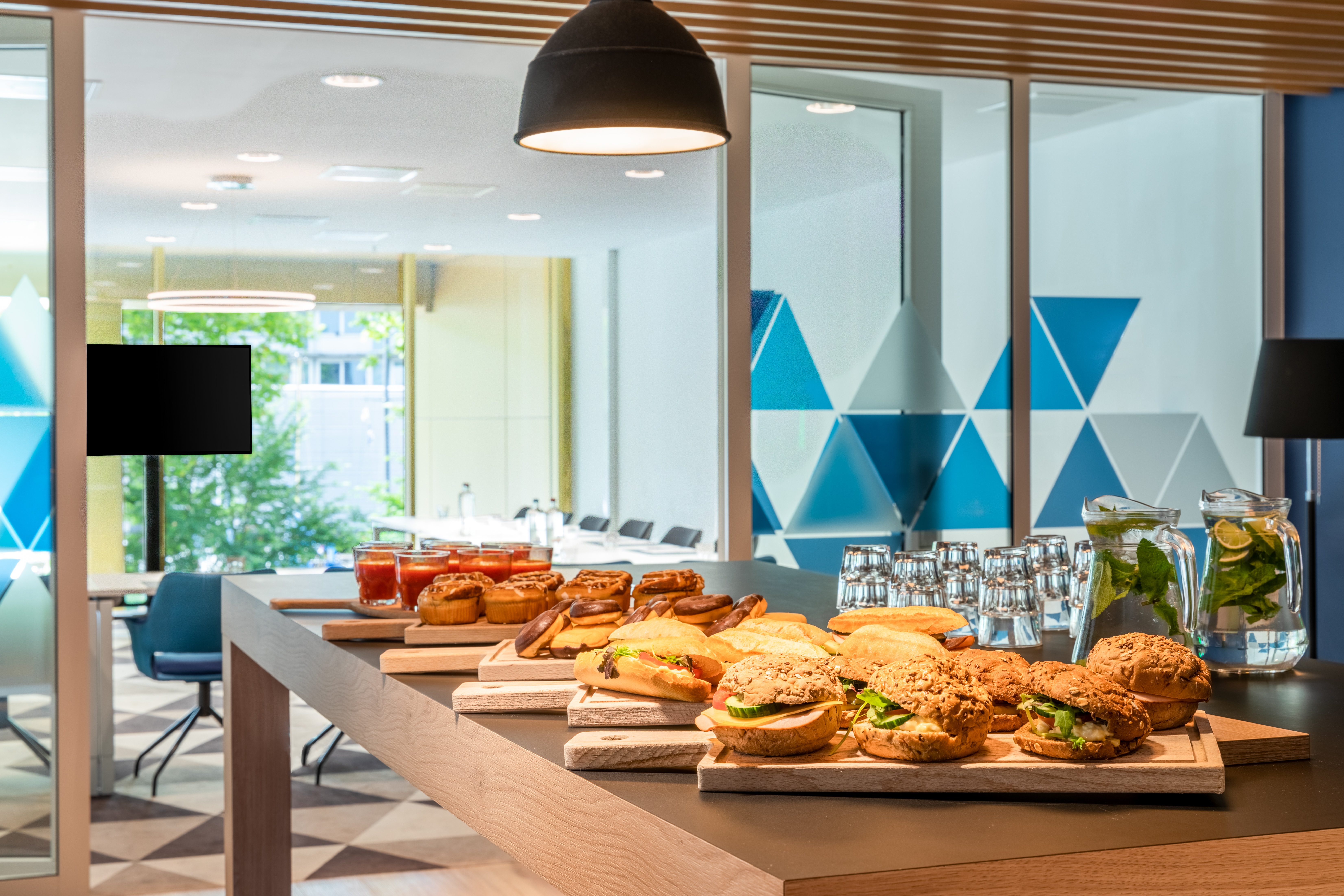 holiday inn express amsterdam north riverside an ihg hotel