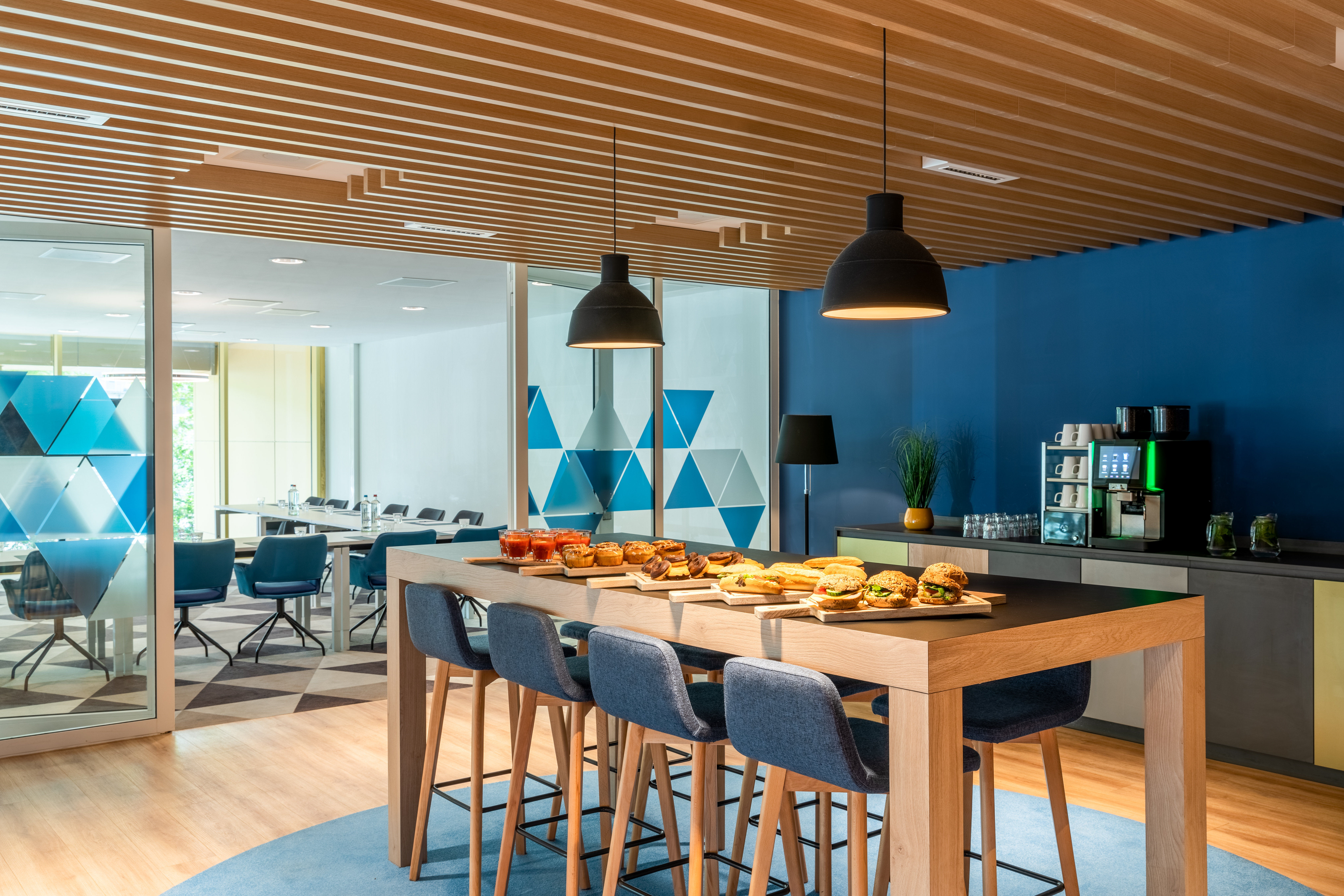 holiday inn express amsterdam north riverside an ihg hotel
