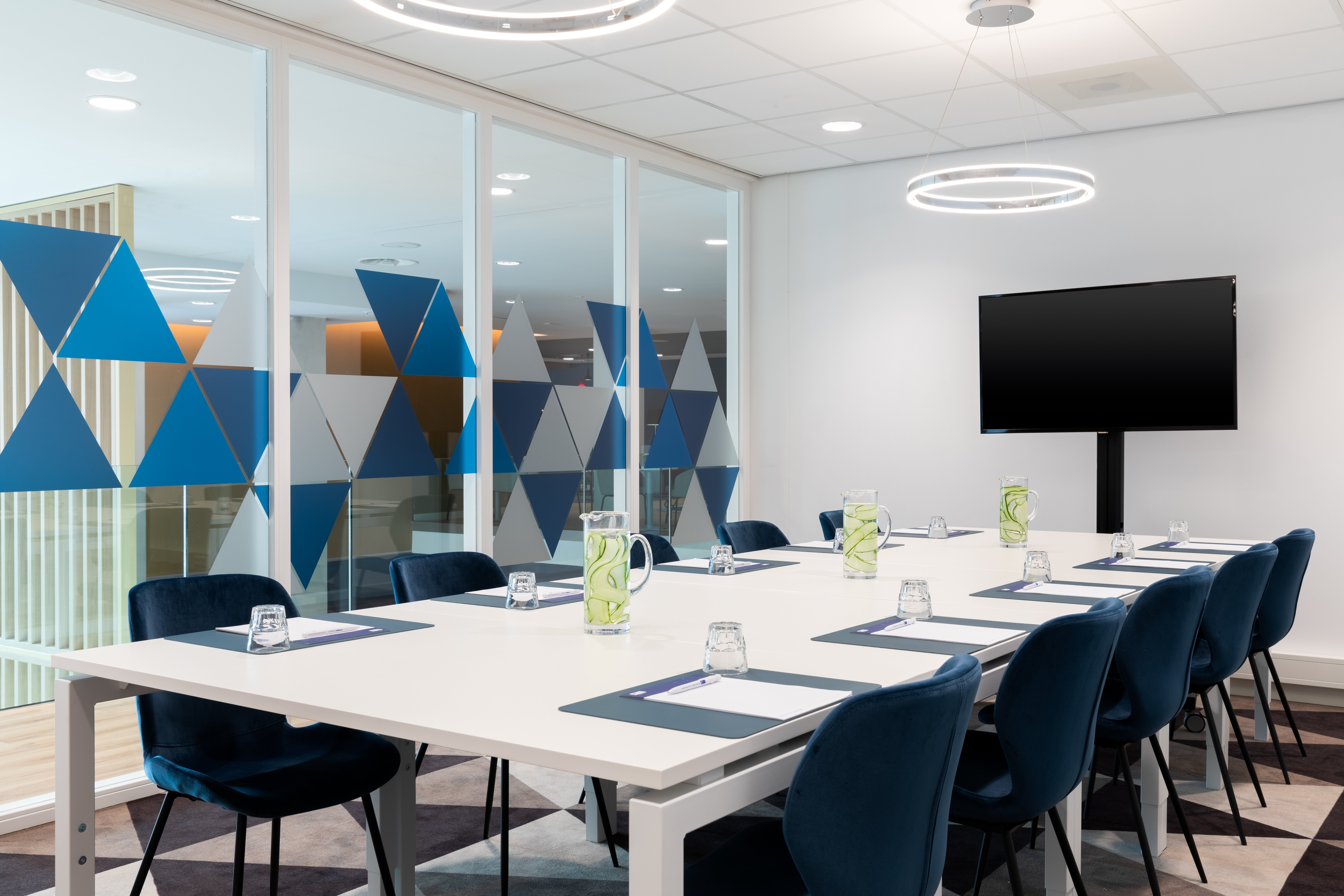 holiday inn express amsterdam north riverside an ihg hotel