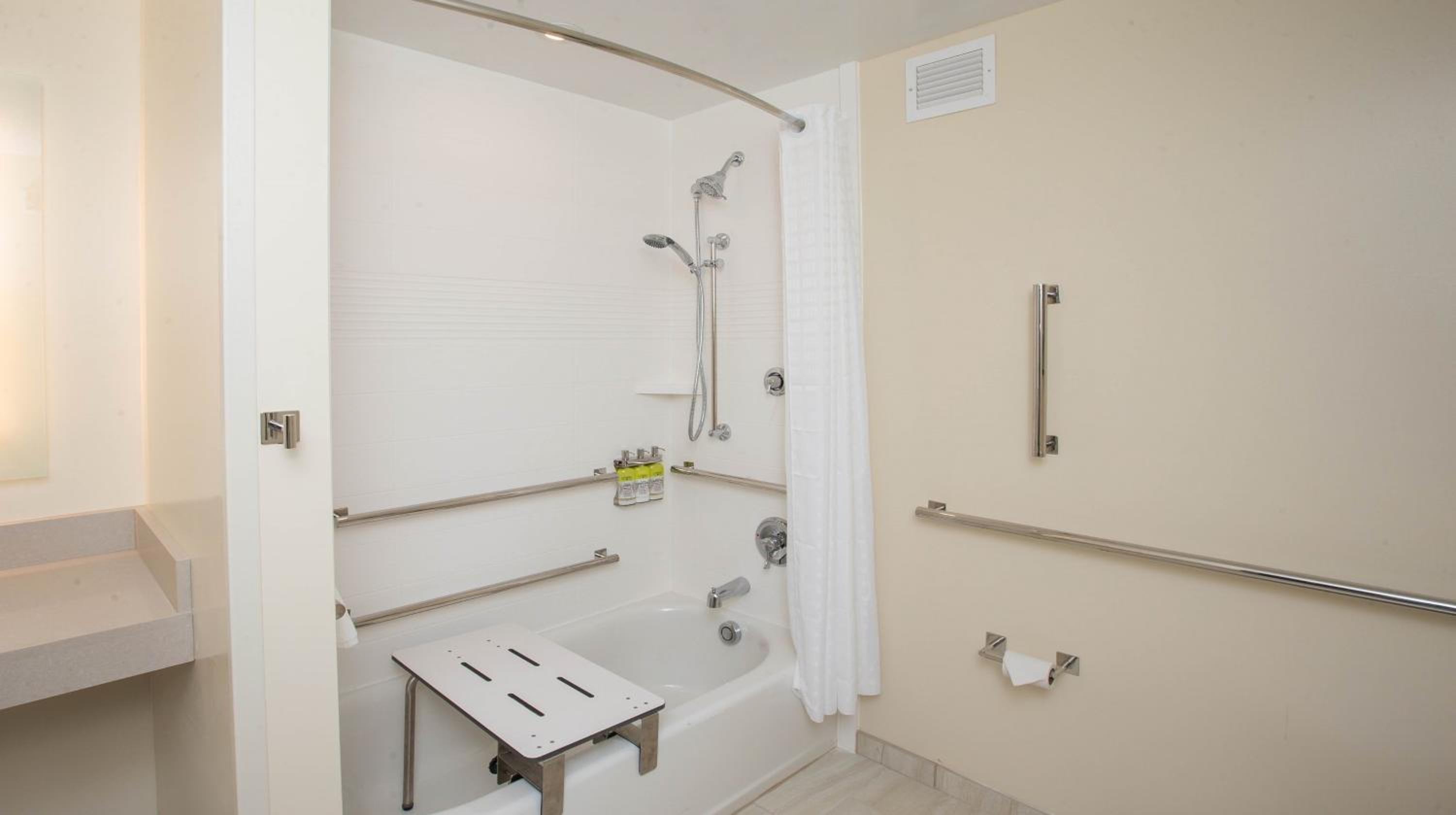 candlewood suites cleveland south independence an ihg hotel