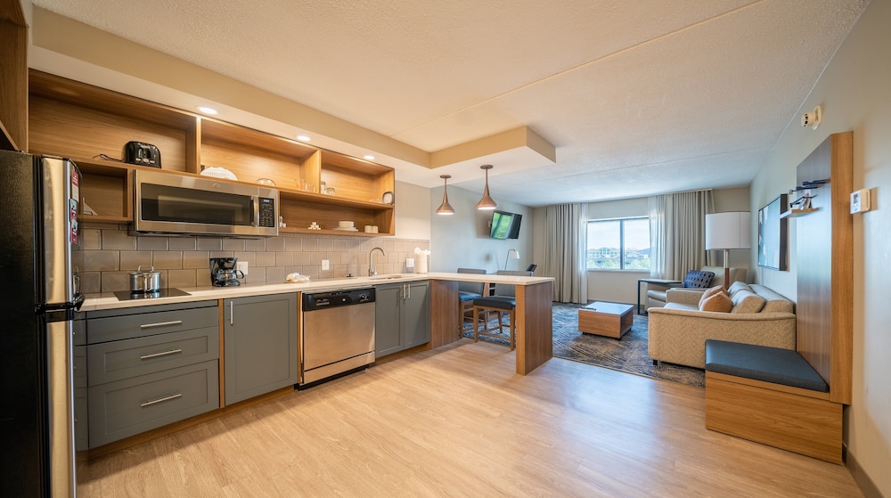 candlewood suites cleveland south independence an ihg hotel