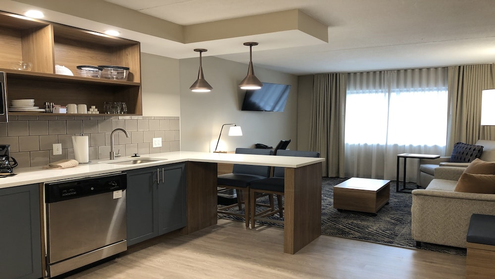 candlewood suites cleveland south independence an ihg hotel