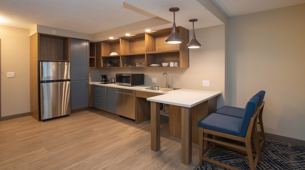 candlewood suites cleveland south independence an ihg hotel