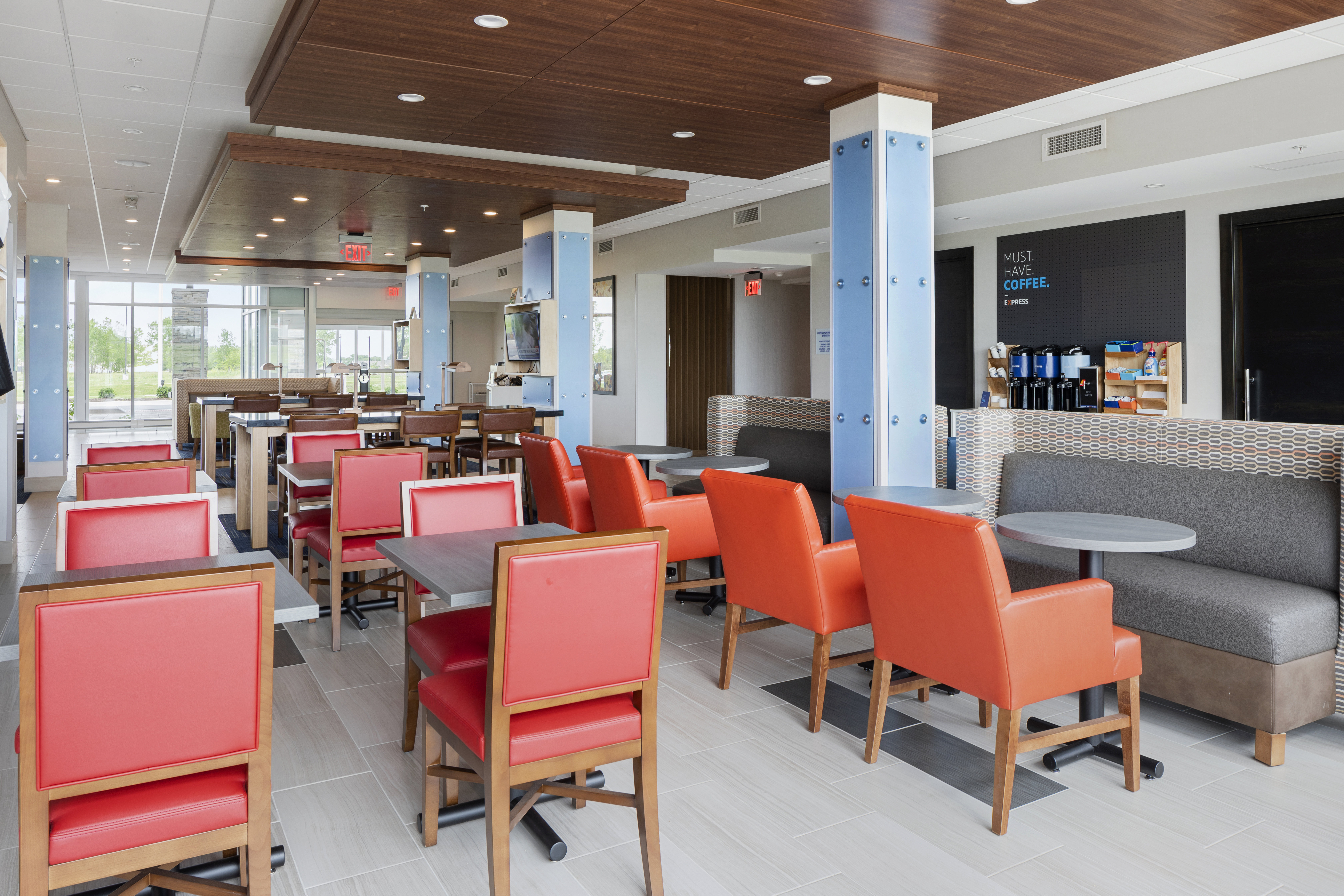 hol inn exp bourbonnais east bradley