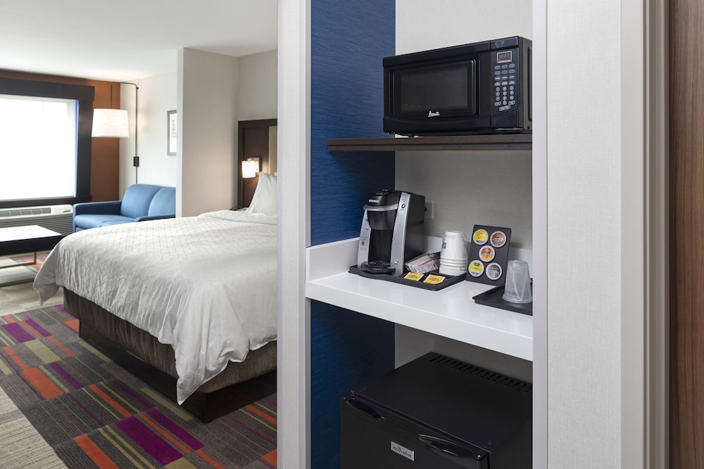 hol inn exp bourbonnais east bradley
