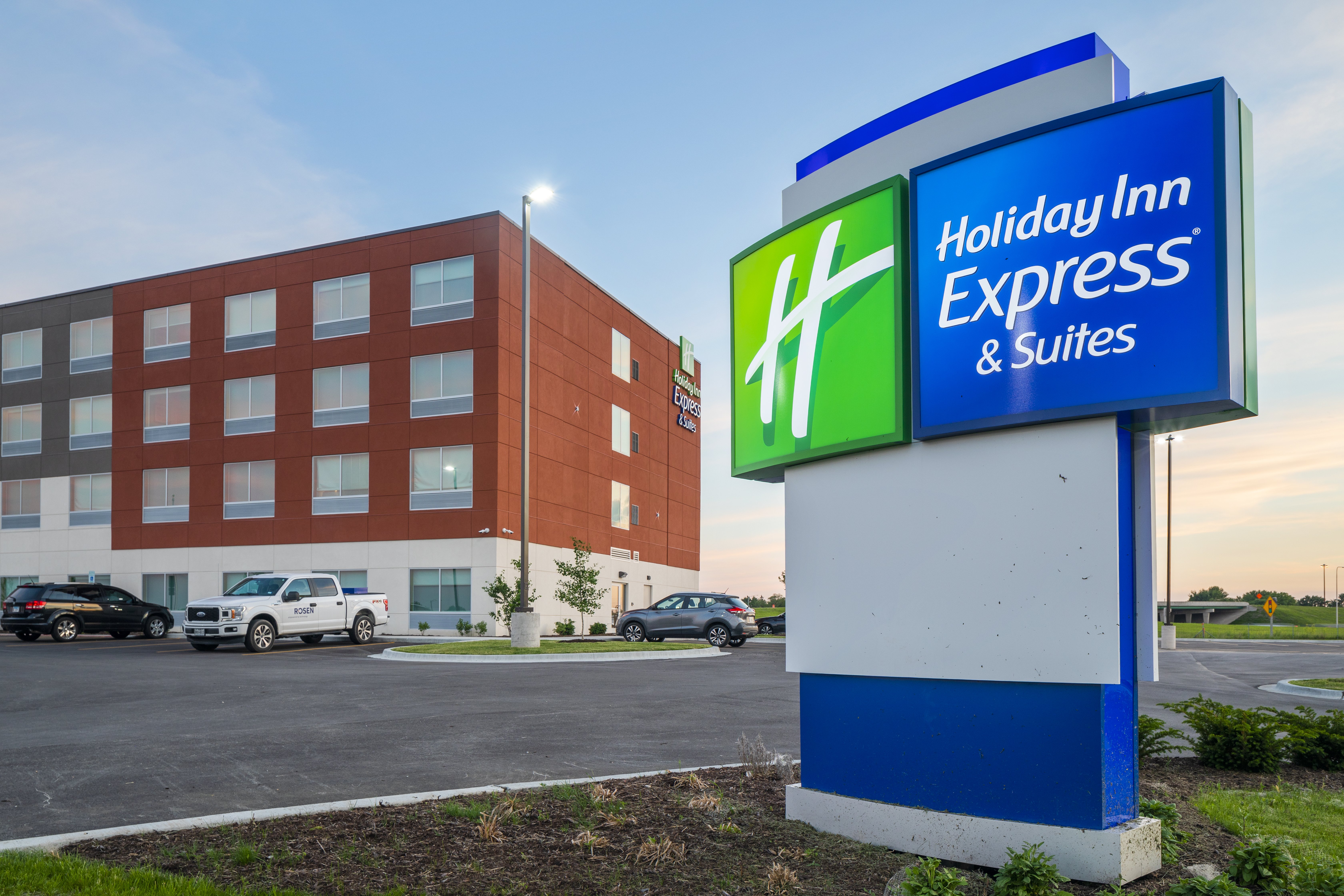 hol inn exp bourbonnais east bradley