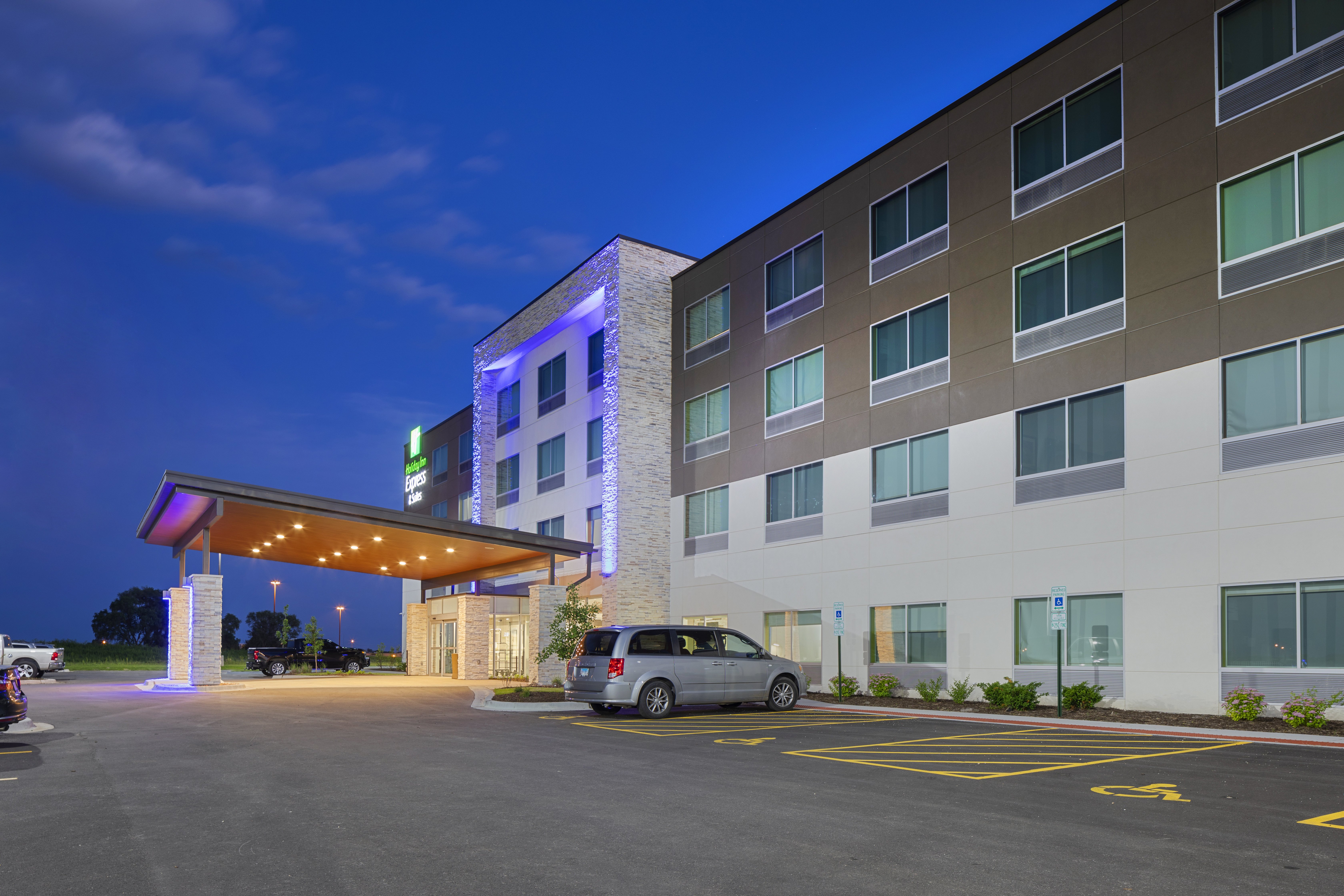 hol inn exp bourbonnais east bradley
