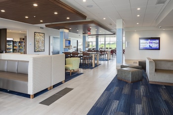 Hol. Inn Exp.  Bourbonnais East - Bradley,Bradley>>Bourbonnais,2.5 star