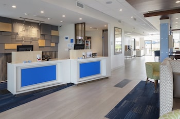 Hol. Inn Exp.  Bourbonnais East - Bradley,Bradley>>Bourbonnais,2.5 star