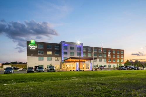 hol inn exp bourbonnais east bradley