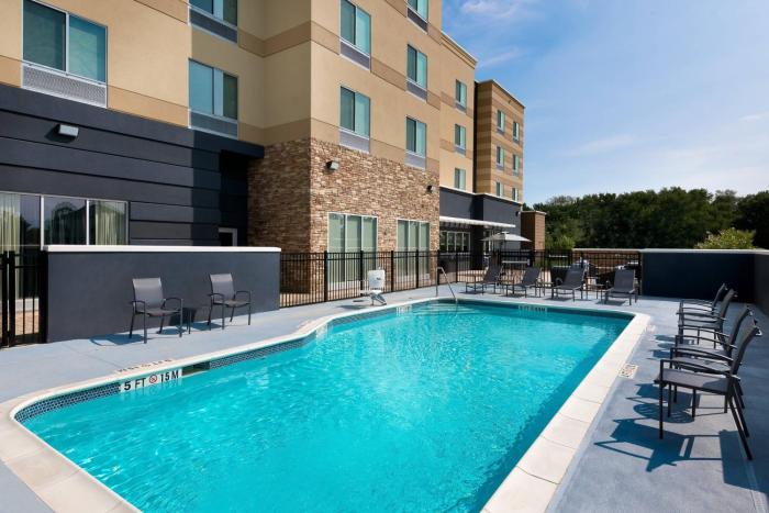 fairfield inn and suites by marriott charlotte monroe
