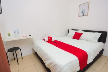 reddoorz near plaza araya 2