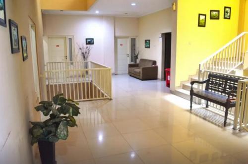 reddoorz near plaza araya 2