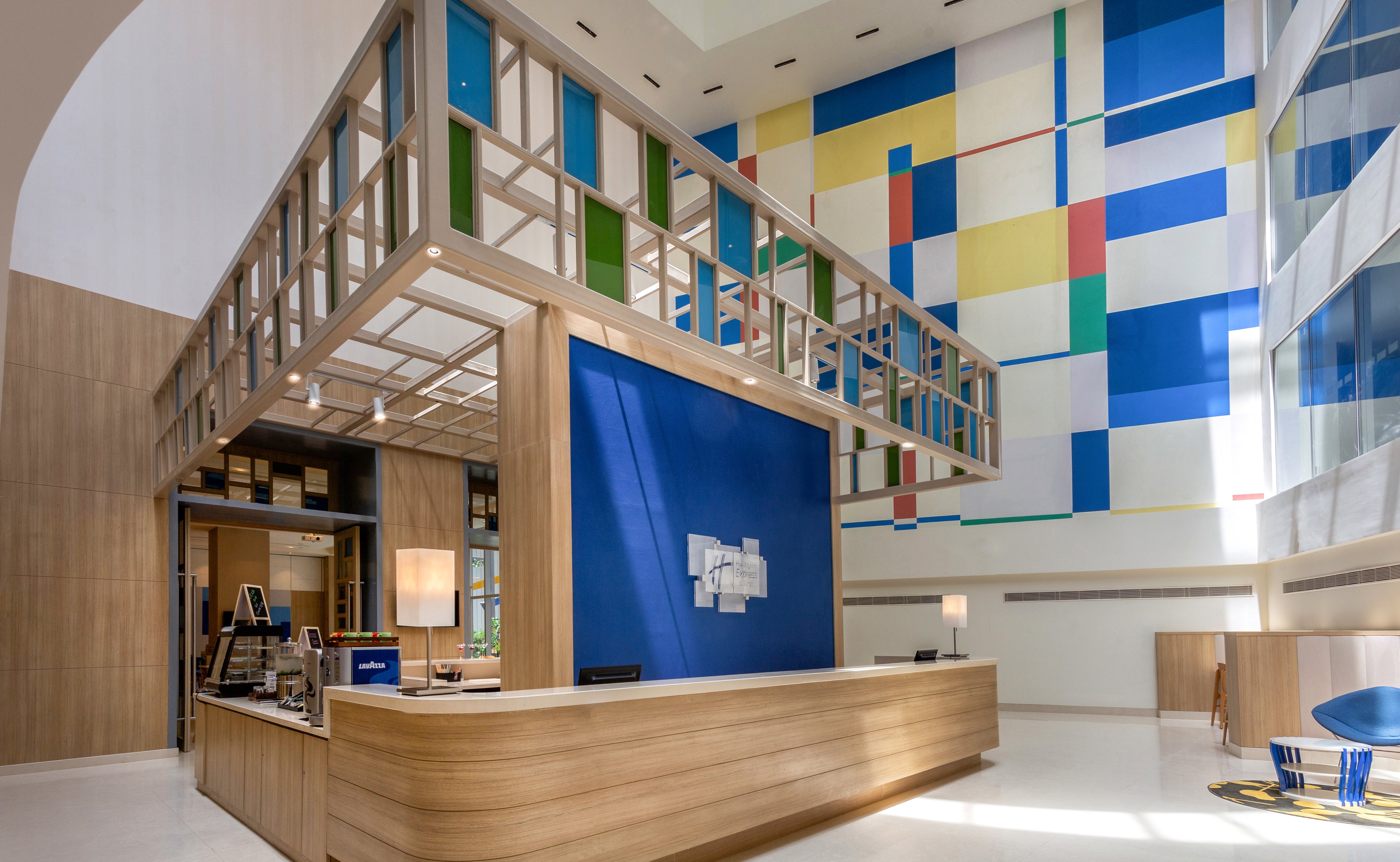 holiday inn express and suites bengaluru old madras road