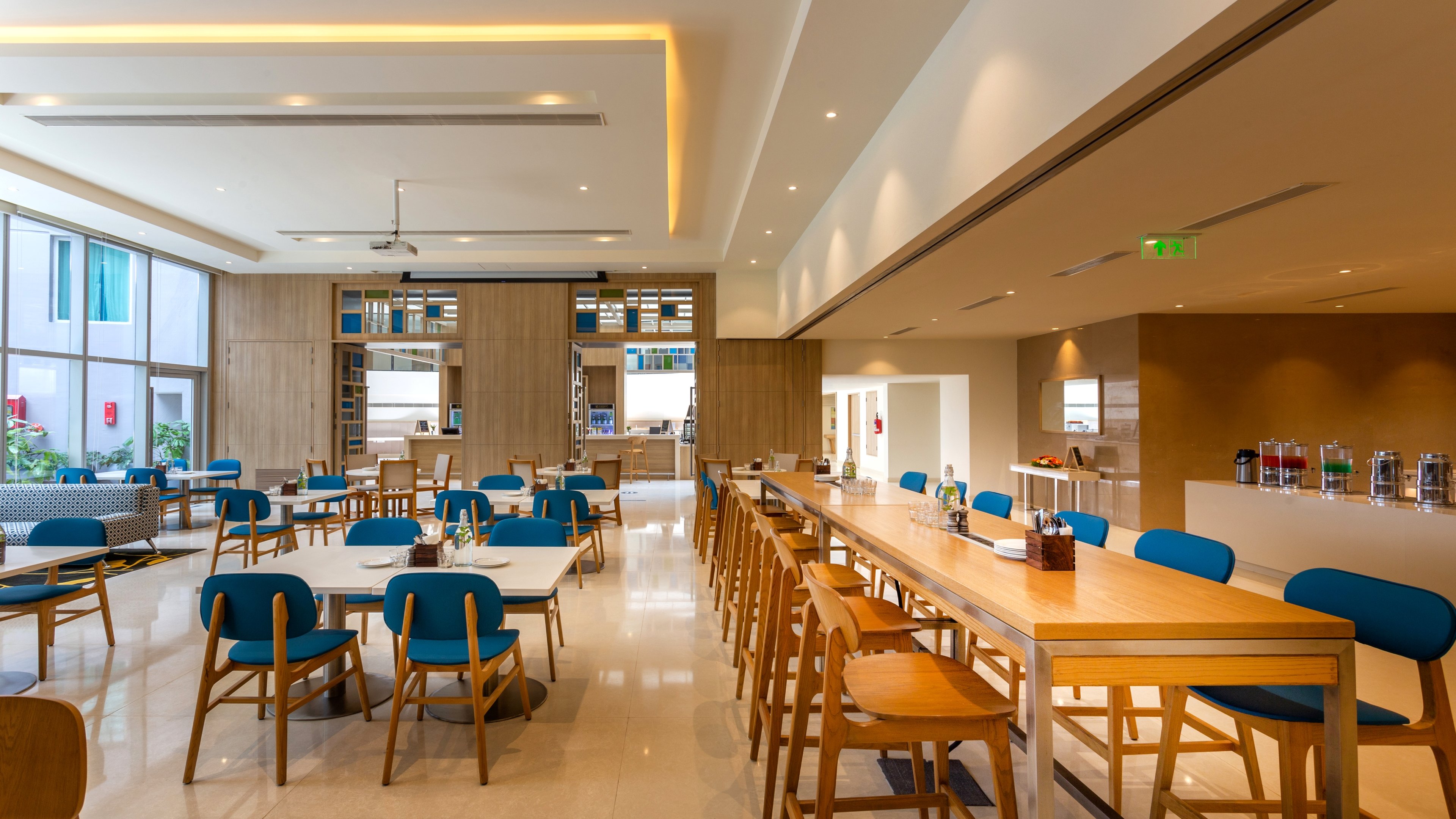 holiday inn express and suites bengaluru old madras road