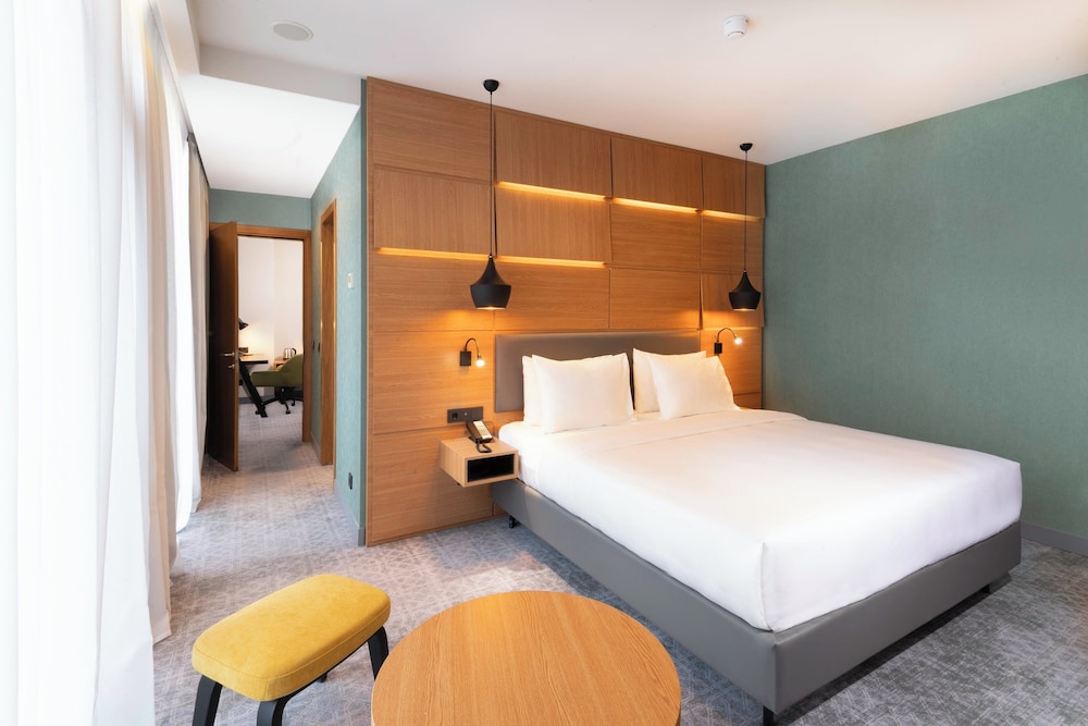 holiday inn yerevan republic square an ihg hotel