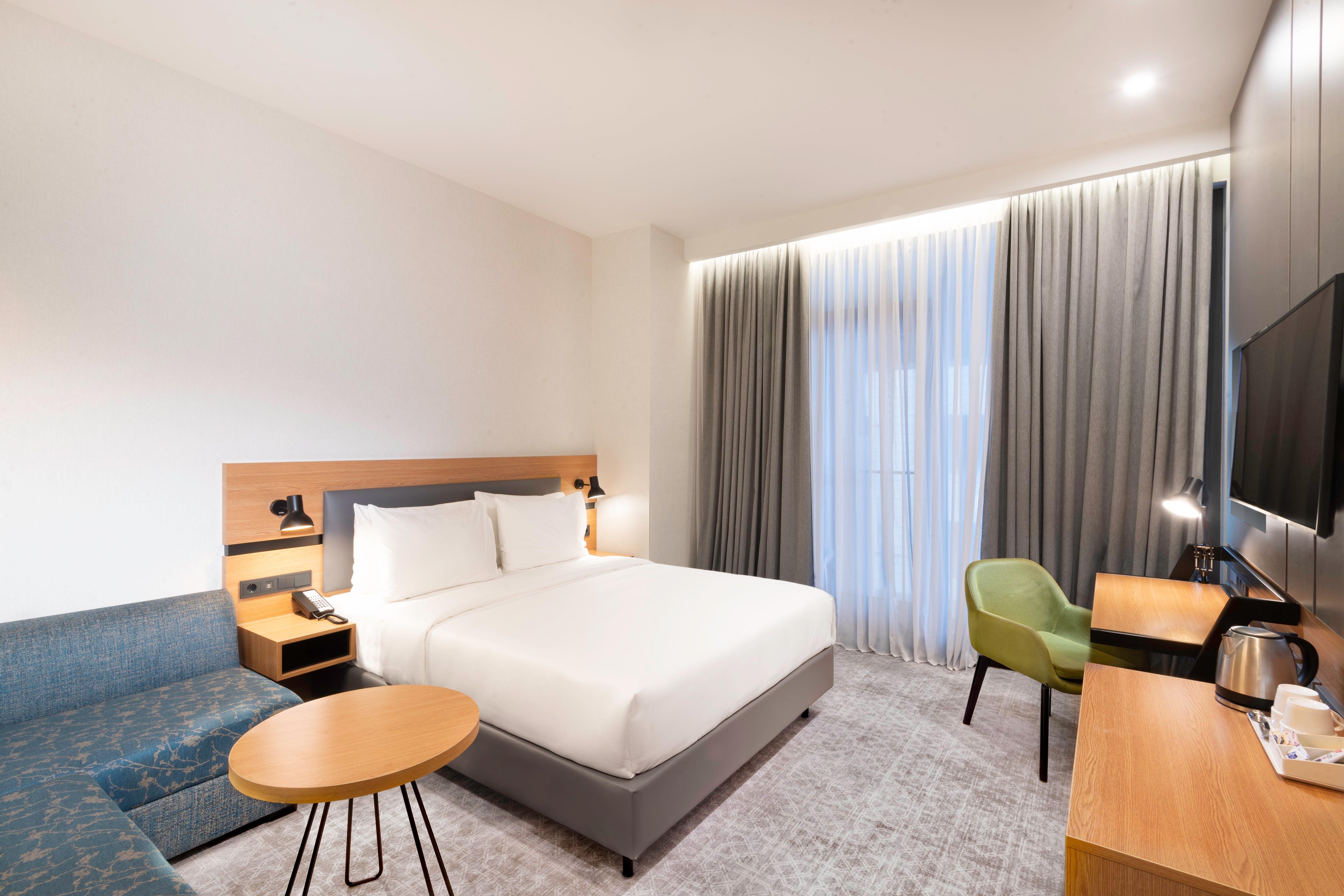 holiday inn yerevan republic square an ihg hotel