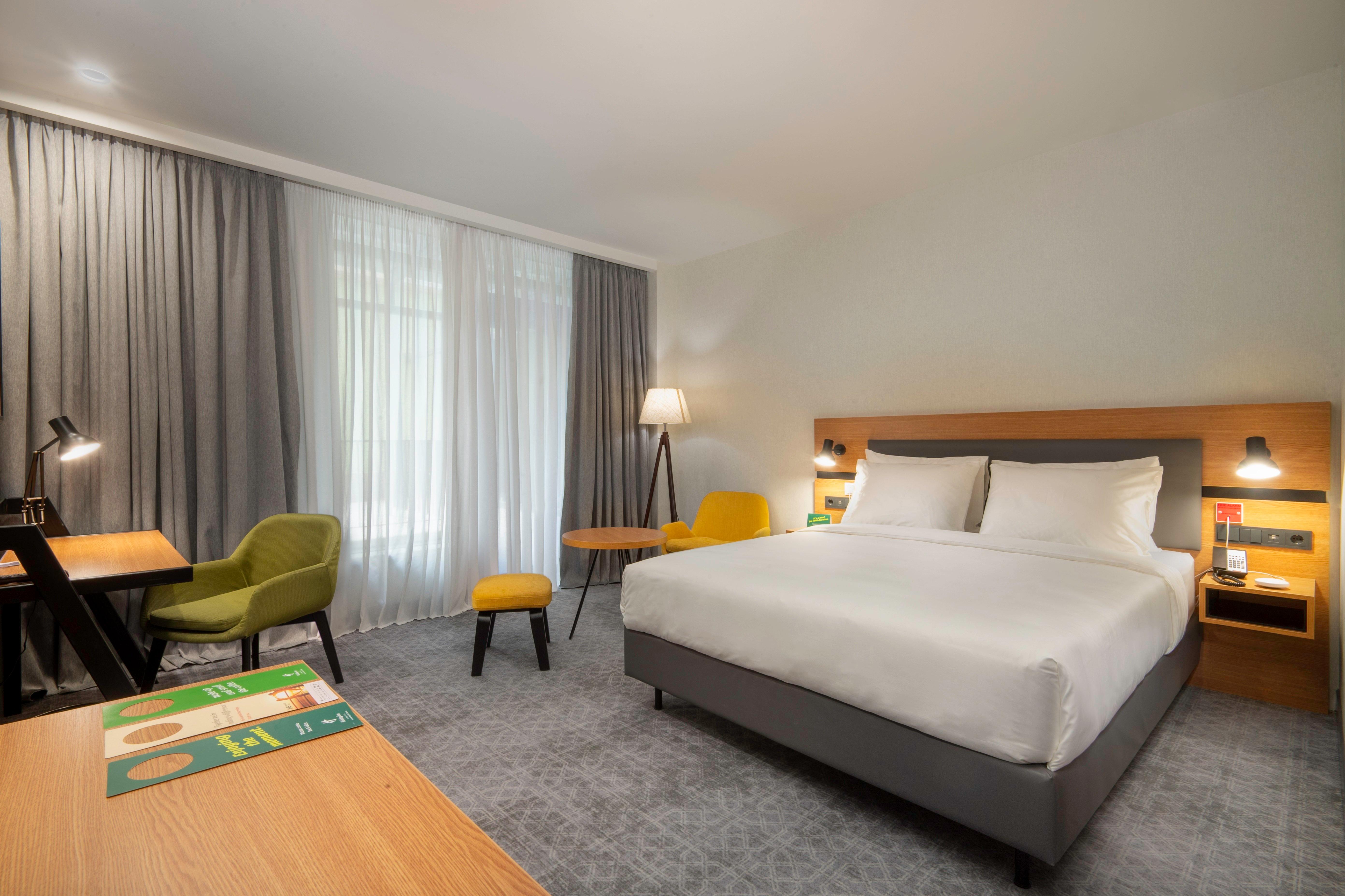 holiday inn yerevan republic square an ihg hotel