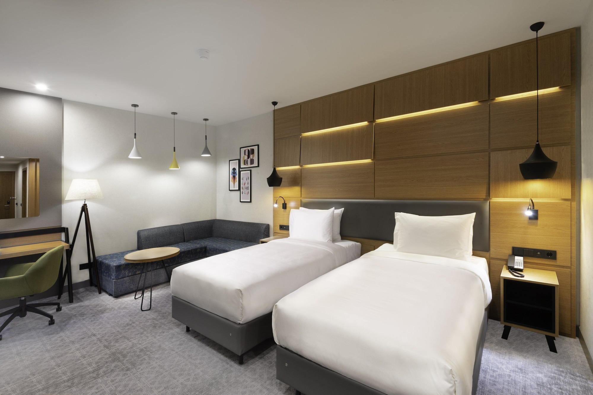 holiday inn yerevan republic square an ihg hotel