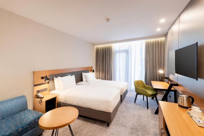 holiday inn yerevan republic square an ihg hotel