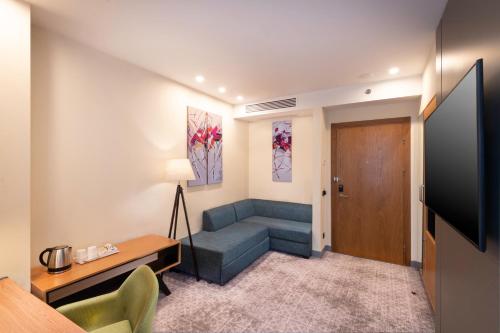 holiday inn yerevan republic square an ihg hotel