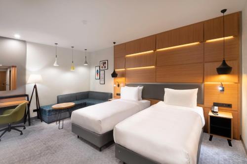 holiday inn yerevan republic square an ihg hotel
