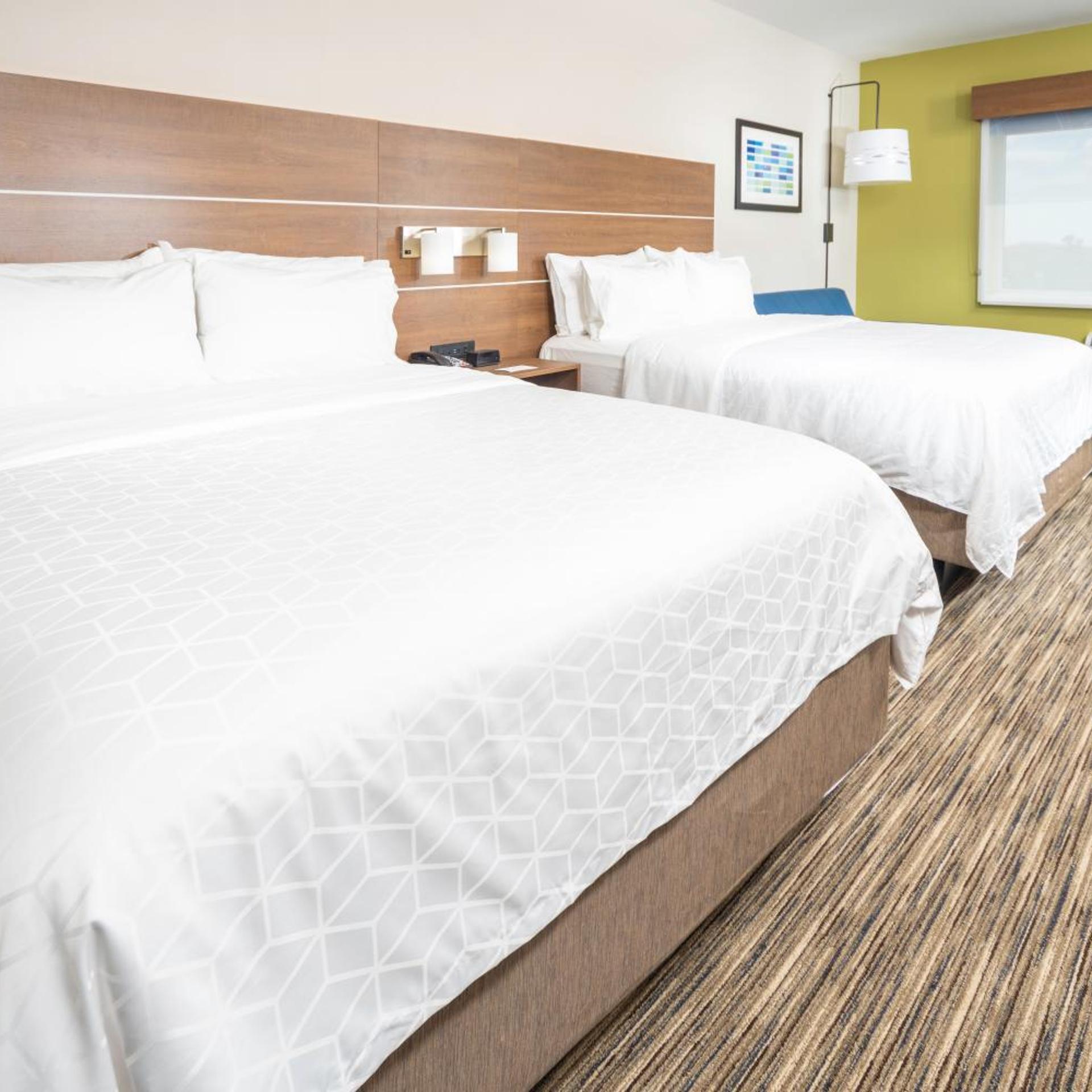holiday inn express and suites fort myers airport